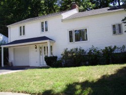 127 Hartman Rd, Newton, MA 02459 exterior