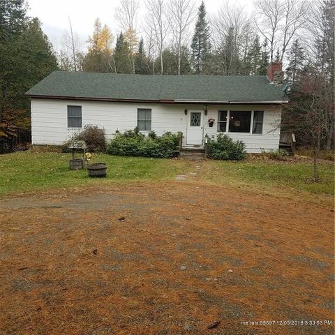 137 Puddledock Rd, Charleston, ME 04422 exterior