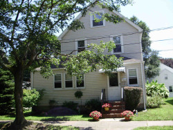 4 Hersey St, Newton, MA 02461 exterior