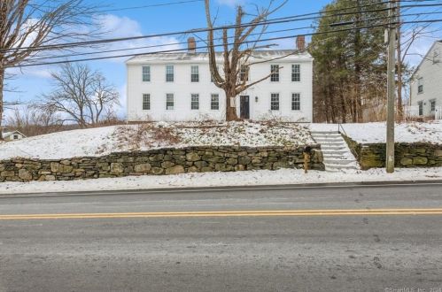 1069 Main St, Coventry, CT 06238 exterior