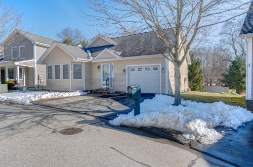 41 Fairway Dr, Colchester, CT 06415 exterior