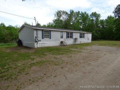20 Oscar Dr, Corinth, ME 04427 exterior