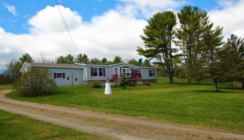 1359 Federal Rd, Livermore, ME 04253 exterior