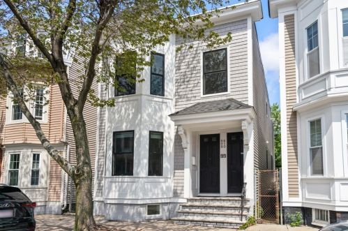 608 8Th St, Roxbury-Xing, MA 02127 exterior