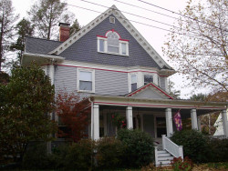 16 Hancock Ave, Newton, MA 02459 exterior