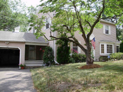 837 Dedham St, Newton, MA 02459 exterior