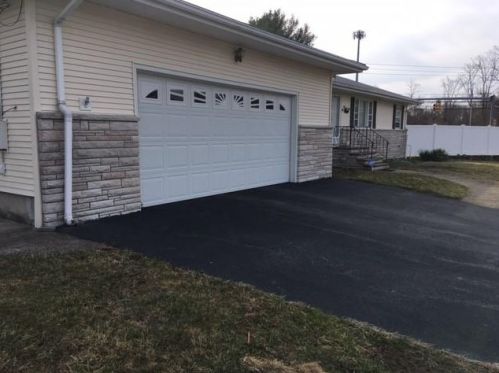 40 Oak Grove Blvd, North Providence, RI 02911 exterior
