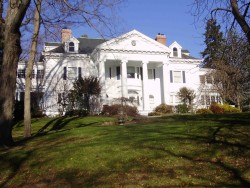 32 Farlow Rd, Newton, MA 02458 exterior