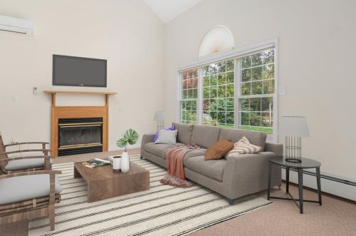 16 Trolley Ln, Westerly, RI 02891 exterior