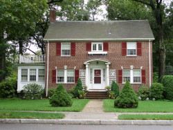 1958 Beacon St, Newton, MA 02468 exterior