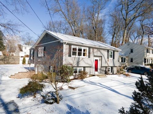 58 Colorado St, Springfield, MA 01118 exterior