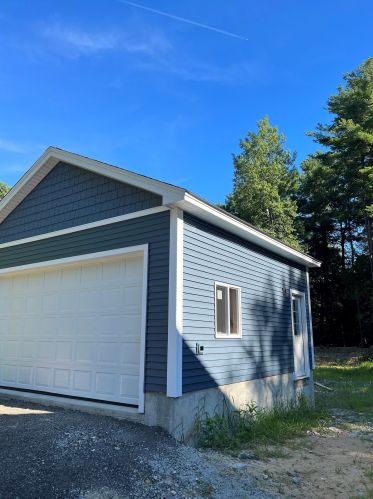 1 Barkland Dr, Derry, NH 03038 exterior