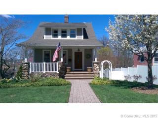 293 Orchard St, Wallingford, CT 06492 exterior