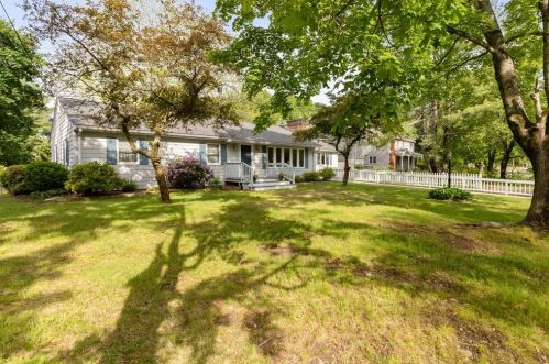 2 Maybury Rd, Maynard, MA 01754 exterior