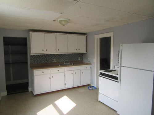 8 Stebbins St, Springfield, MA 01109 exterior
