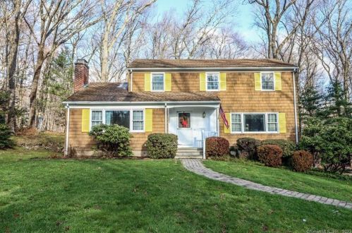 22 Old Lantern Dr, Wilton, CT 06897 exterior