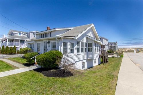 122 Ocean Blvd, Seabrook, NH 03874 exterior