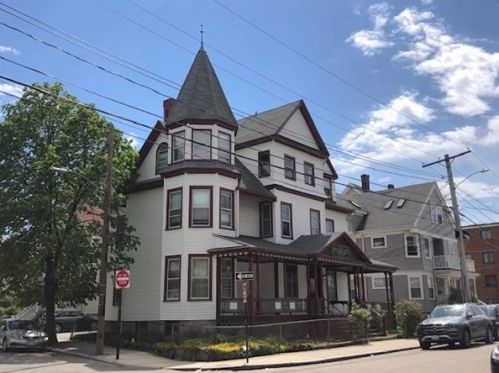 53 Gardner St, Roxbury-Xing, MA 02119 exterior