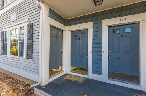 116 Springbrook Cir, Portsmouth, NH 03801 exterior