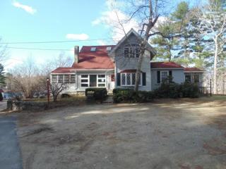 5 Beach Rd, Hampstead, NH 03841 exterior