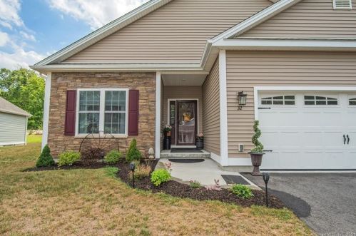32 Mockingbird Dr, Killingly, CT 06239 exterior