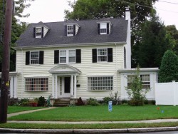 1840 Beacon St, Newton, MA 02459 exterior
