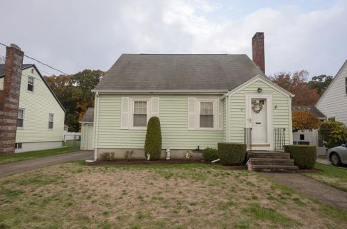47 Sunset Ter, Providence, RI 02905 exterior