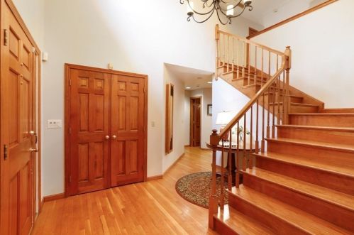 62 Whisper Dr, Worcester, MA 01609 exterior