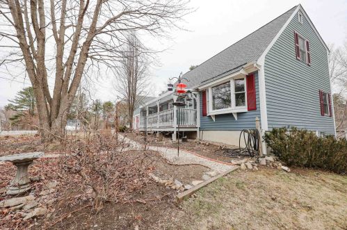 41 Cinnamon Ridge Rd, Somersworth, NH 03878 exterior