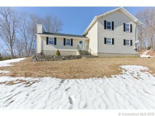 14 Richard Ave, Waterbury, CT 06716 exterior