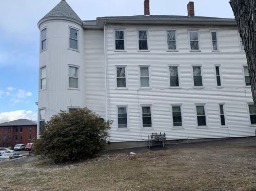 33 Vernon St, Worcester, MA 01610 exterior