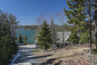 93 Abbot Cove Rd, West-Bath, ME 04530 exterior