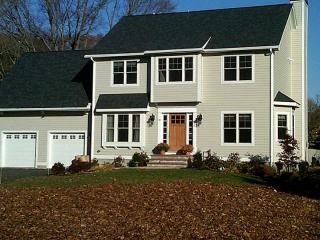 1 Rockland Rd, Warren, RI 02885 exterior