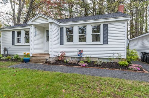 9 Neptune Dr, Brunswick, ME 04011 exterior