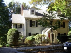 221 Cypress St, Newton, MA 02459 exterior