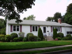 59 Selwyn Rd, Newton, MA 02461 exterior