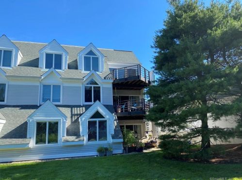 836 Popes Island Rd, Milford, CT 06461 exterior