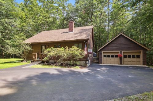 240 Fort Point Rd, Alton, NH 03810 exterior
