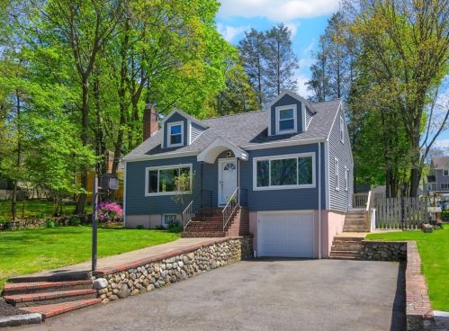 103 Collincote St, Stoneham, MA 02180 exterior