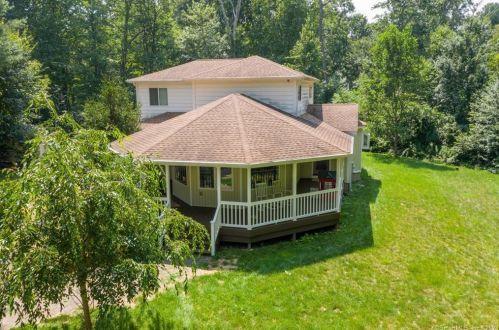 35 Pettengill Rd, East Hampton, CT 06447 exterior