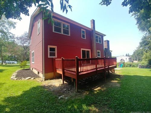 10 Caisson Dr, Danbury, CT 06810 exterior