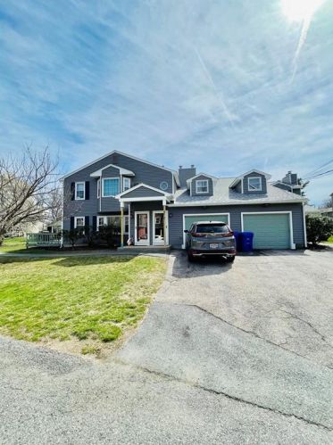 42 Knoll Pl, North-Providence, RI 02904 exterior