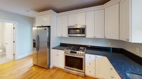 45 Spring St, Boston, MA 02132 exterior