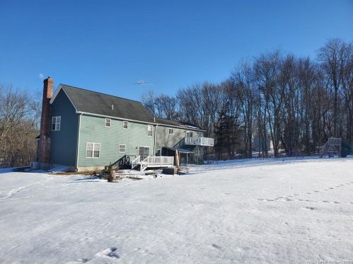 140 Frontage Rd, Killingly, CT 06239 exterior