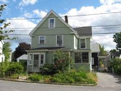28 Alden Pl, Newton, MA 02465 exterior