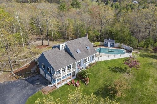 8 Jonathan Ln, Townsend, MA 01474 exterior