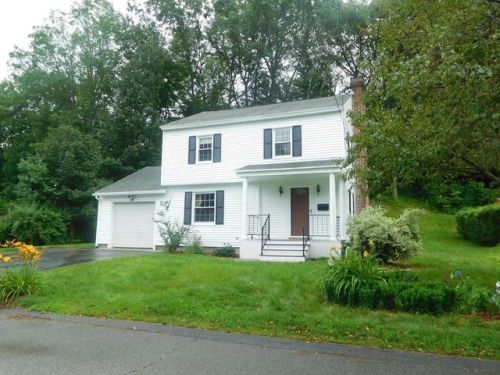 14 Winchester Ave, Auburn, MA 01501 exterior