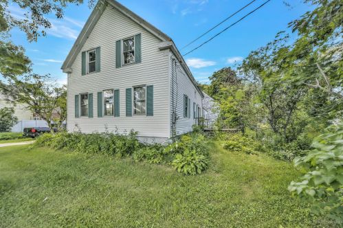 8 Alexander Reed Rd, Richmond, ME 04357 exterior