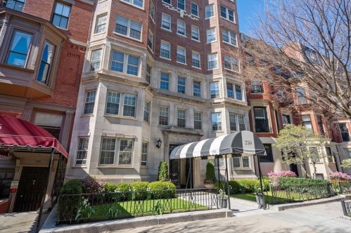 250 Beacon St, Roxbury Xing, MA 02467 exterior