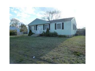 69 Potomac Rd, Warwick, RI 02888 exterior
